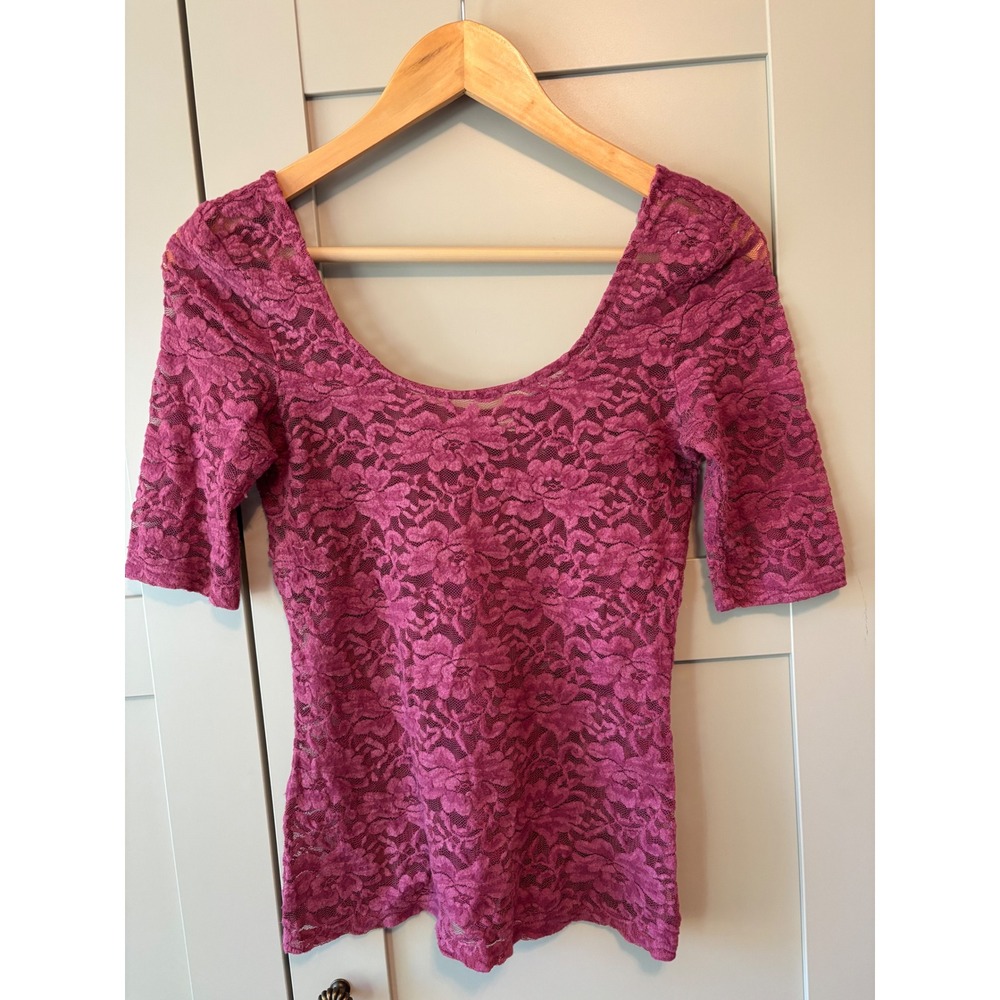 Mudd Womens Magenta Pink Floral Lace Scoop Neck Half Sleeve Top Size Small